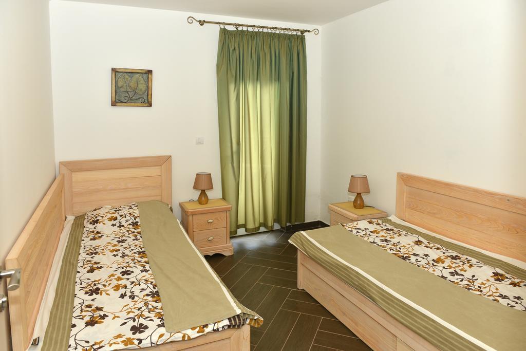 Apartments Kuljace Sveti Stefan Exterior photo